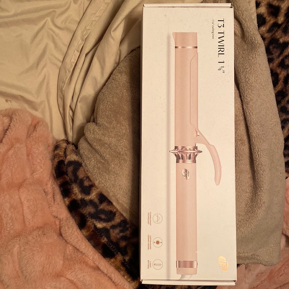 T3 curling iron